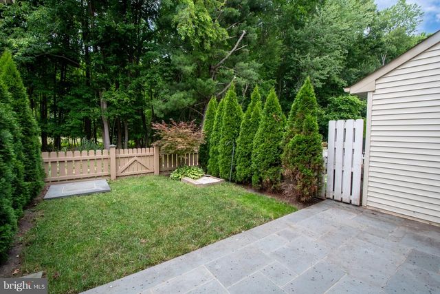 10 DEVON CT, Robbinsville, NJ 08691