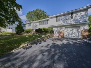 35 Catherine Drive, Peabody, MA 01960
