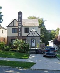 4740 Glenwood Street, Little Neck, NY 11362