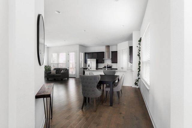 1531 N Red Bud LN 8, Round Rock, TX 78665