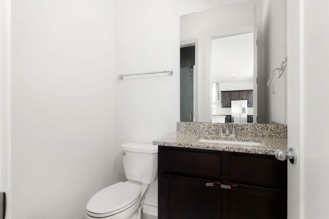 1531 N Red Bud LN 8, Round Rock, TX 78665