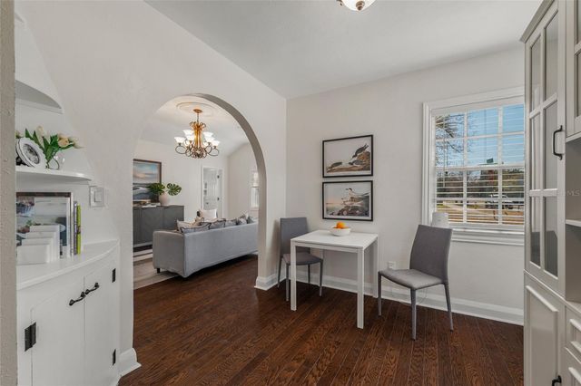 300 E IDLEWILD AVENUE, Tampa, FL 33604