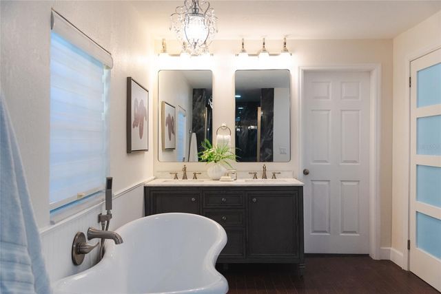 300 E IDLEWILD AVENUE, Tampa, FL 33604