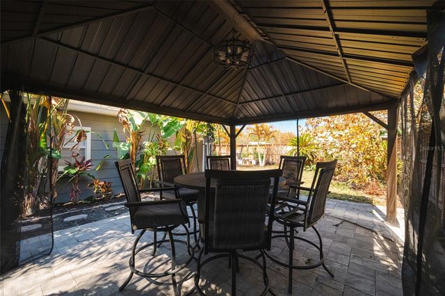 300 E IDLEWILD AVENUE, Tampa, FL 33604