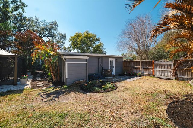 300 E IDLEWILD AVENUE, Tampa, FL 33604