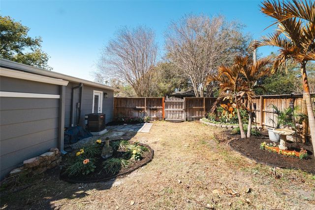 300 E IDLEWILD AVENUE, Tampa, FL 33604