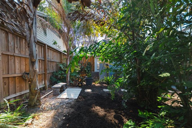 300 E IDLEWILD AVENUE, Tampa, FL 33604