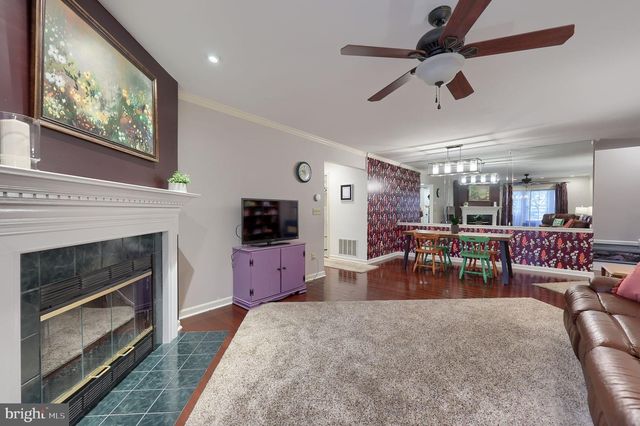 903 COUNTRY PLACE DR, Lancaster, PA 17601