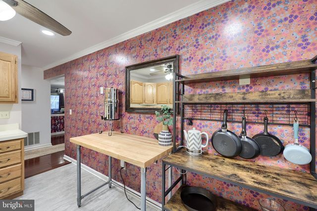903 COUNTRY PLACE DR, Lancaster, PA 17601
