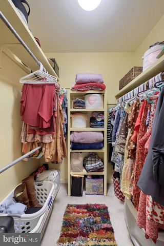 903 COUNTRY PLACE DR, Lancaster, PA 17601