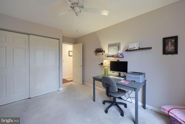 903 COUNTRY PLACE DR, Lancaster, PA 17601