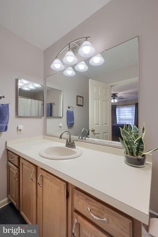 903 COUNTRY PLACE DR, Lancaster, PA 17601