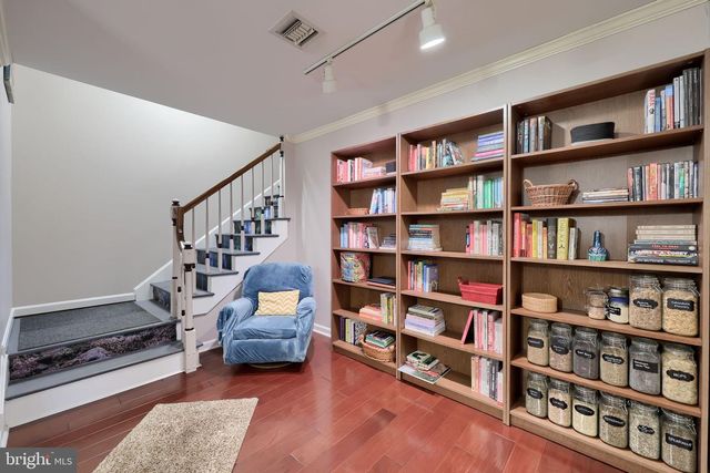903 COUNTRY PLACE DR, Lancaster, PA 17601