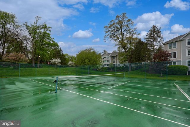 903 COUNTRY PLACE DR, Lancaster, PA 17601