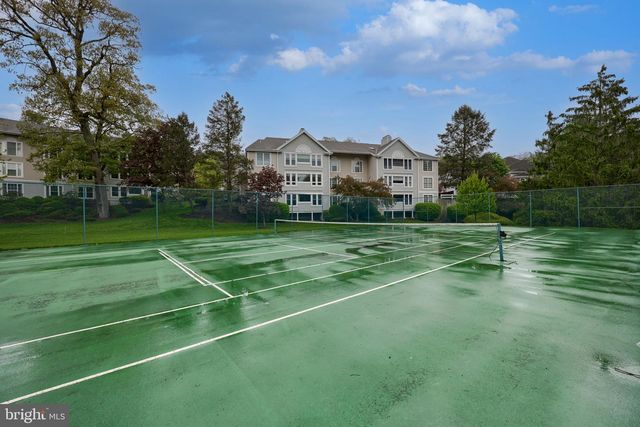 903 COUNTRY PLACE DR, Lancaster, PA 17601