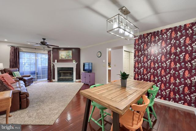 903 COUNTRY PLACE DR, Lancaster, PA 17601