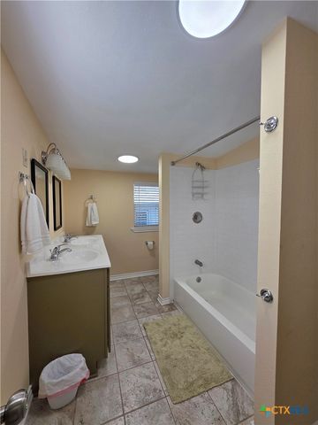 415 N Main Street, Rockdale, TX 76567