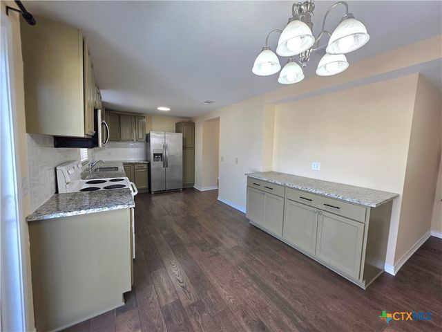 415 N Main Street, Rockdale, TX 76567