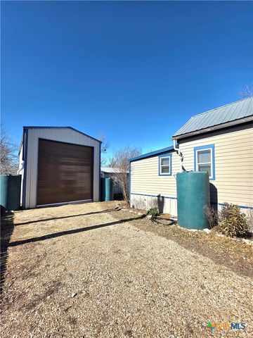 415 N Main Street, Rockdale, TX 76567