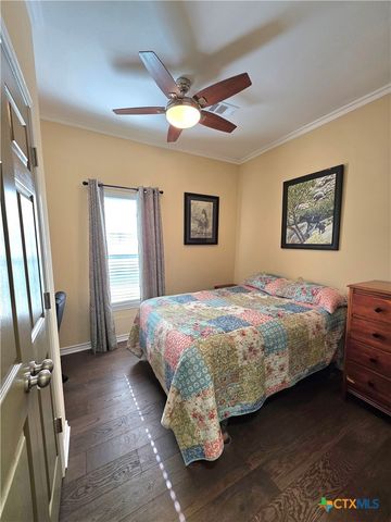 415 N Main Street, Rockdale, TX 76567