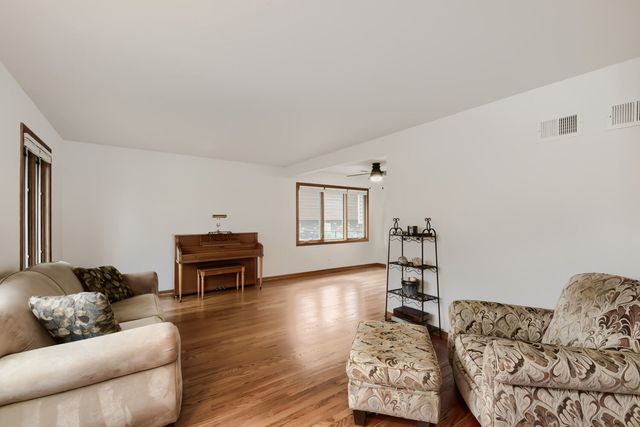 16931 82nd Avenue, Tinley Park, IL 60477