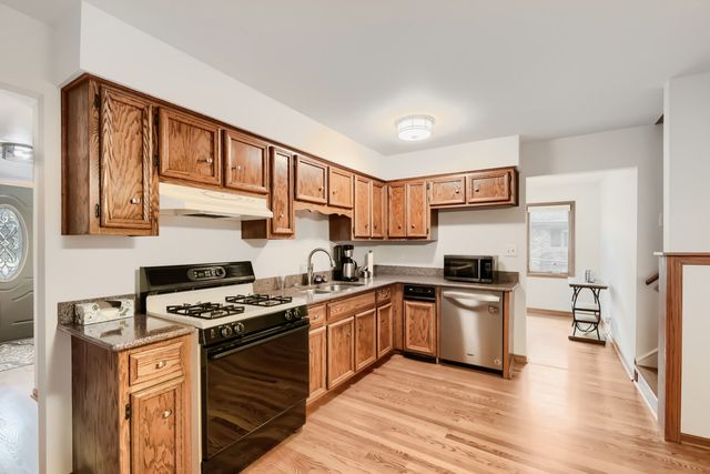 16931 82nd Avenue, Tinley Park, IL 60477