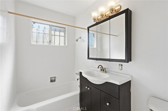 11537 Tarron, Hawthorne, CA 90250