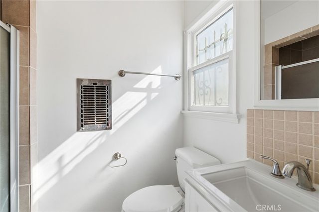 11537 Tarron, Hawthorne, CA 90250