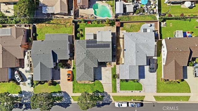 11537 Tarron, Hawthorne, CA 90250