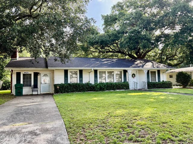 4425 Oak Avenue, Moss Point, MS 39563