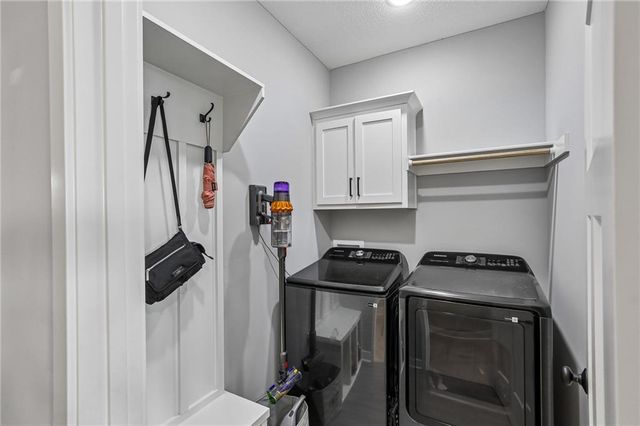4391 Aspen Drive, Basehor, KS 66007