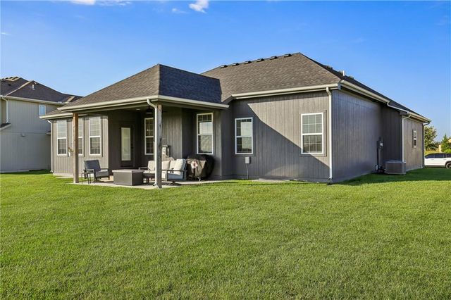 4391 Aspen Drive, Basehor, KS 66007