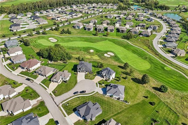 4391 Aspen Drive, Basehor, KS 66007
