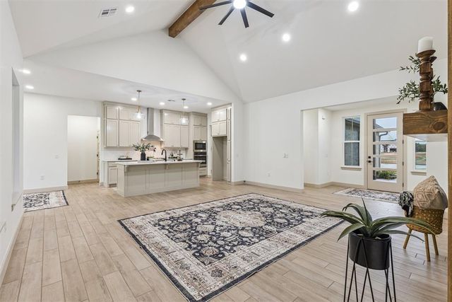 212 Shavano Street, Shawnee, OK 74804