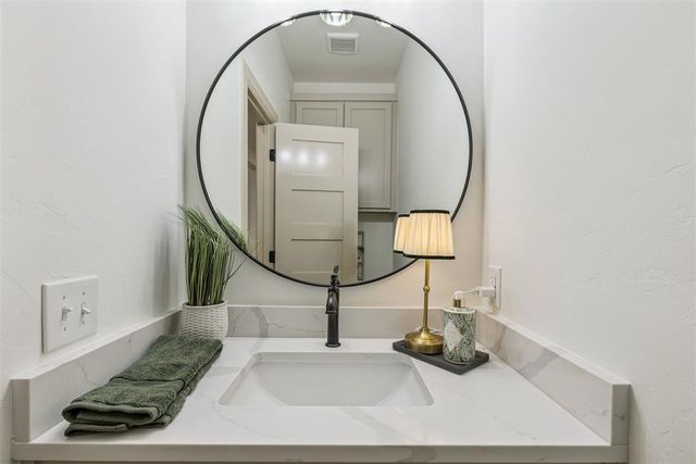 212 Shavano Street, Shawnee, OK 74804