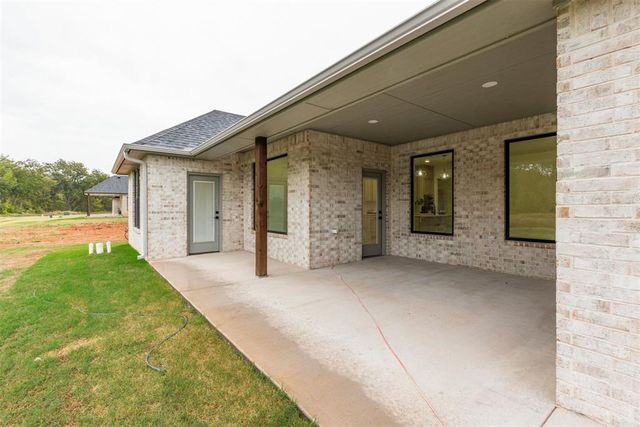 212 Shavano Street, Shawnee, OK 74804