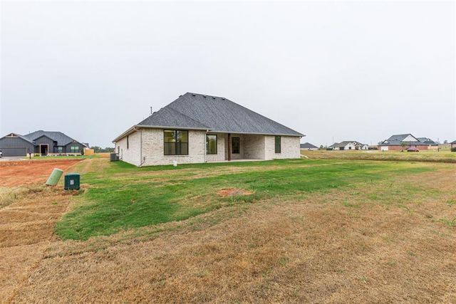 212 Shavano Street, Shawnee, OK 74804