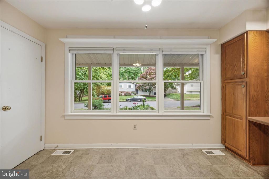 Image 17 of property listing at 1402 CATLYN PL, Annapolis, MD 21401