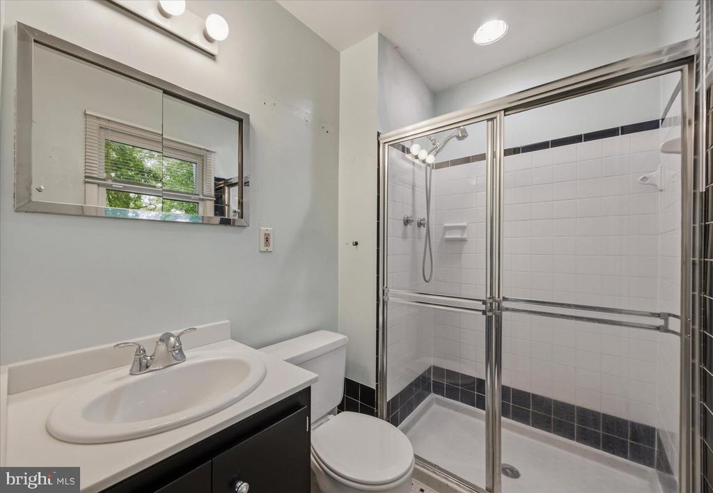 Image 23 of property listing at 1402 CATLYN PL, Annapolis, MD 21401