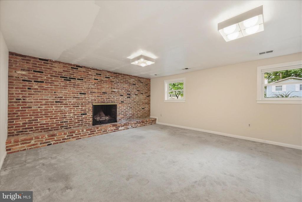 Image 31 of property listing at 1402 CATLYN PL, Annapolis, MD 21401