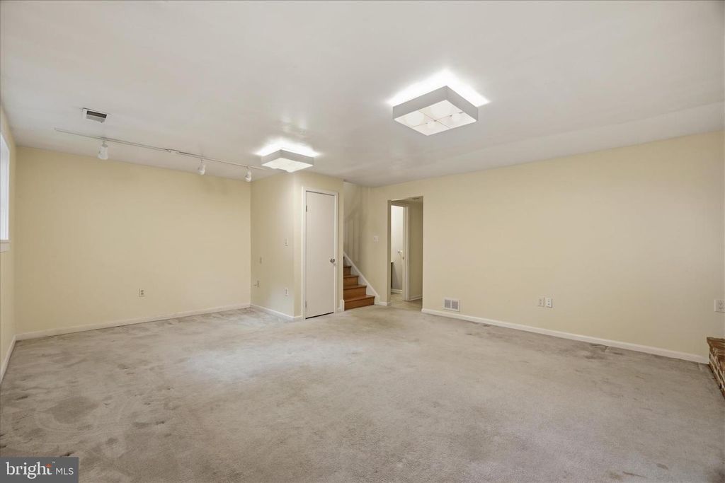 Image 33 of property listing at 1402 CATLYN PL, Annapolis, MD 21401