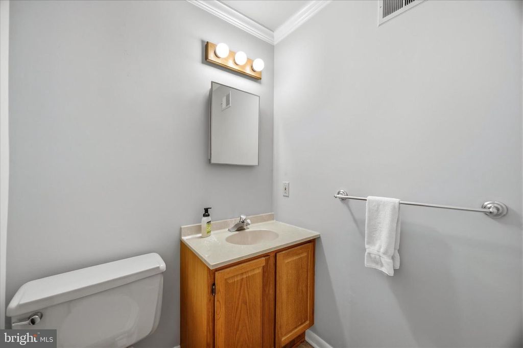 Image 35 of property listing at 1402 CATLYN PL, Annapolis, MD 21401