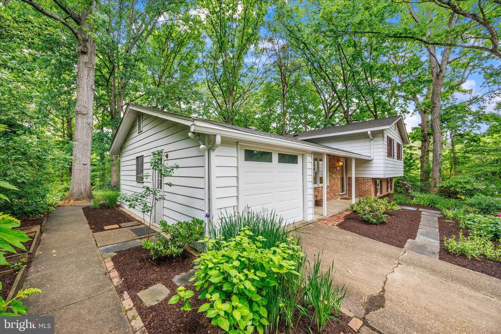 Image 38 of property listing at 1402 CATLYN PL, Annapolis, MD 21401