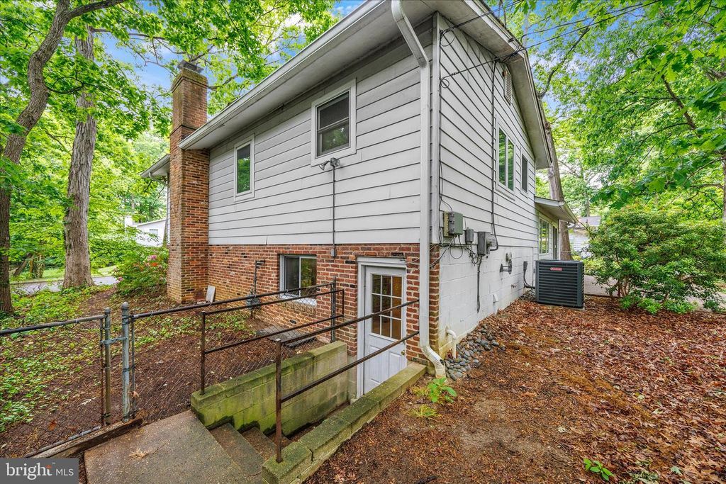 Image 40 of property listing at 1402 CATLYN PL, Annapolis, MD 21401