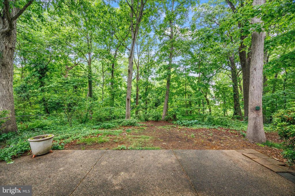 Image 42 of property listing at 1402 CATLYN PL, Annapolis, MD 21401