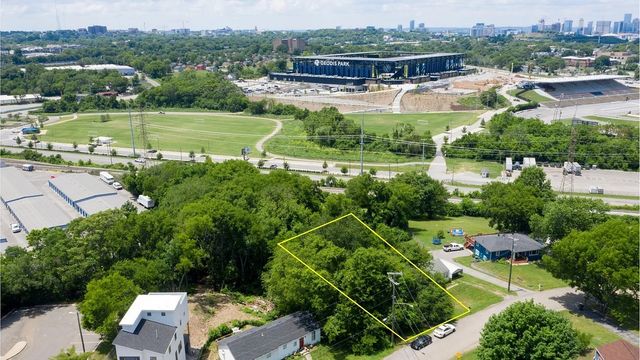 512 Waycross Dr, Nashville, TN 37211