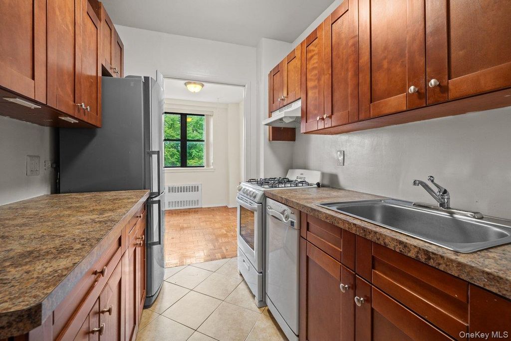 735 Kappock Street 7B, Bronx, NY 10463 — photo 4