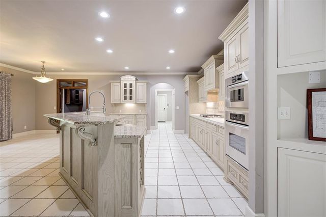 10744 N Ann Arbor Avenue, Oklahoma City, OK 73162