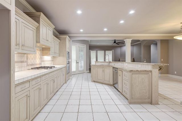 10744 N Ann Arbor Avenue, Oklahoma City, OK 73162
