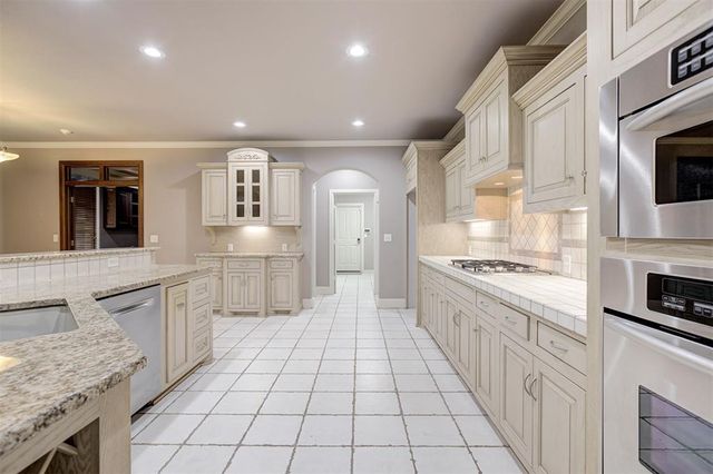 10744 N Ann Arbor Avenue, Oklahoma City, OK 73162